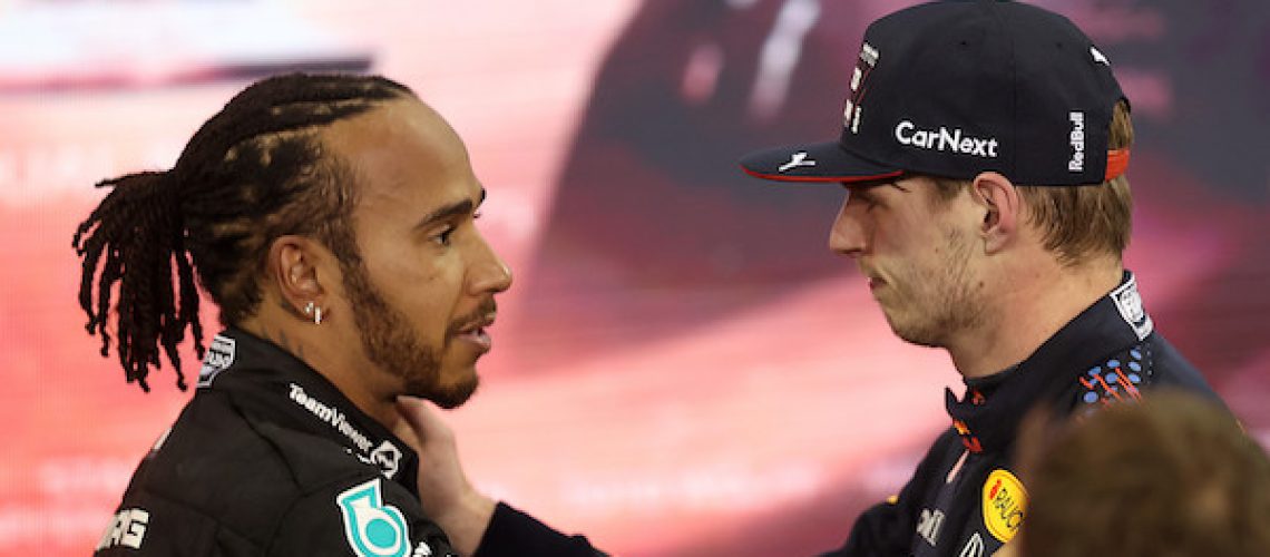 handleiding Verplaatsing Vooruitgang BREAKING NEWS: Mercedes dient twee klachten in, wereldtitel Max Verstappen  in gevaar? - F1journaal.be - Dagelijks Formule 1 nieuws